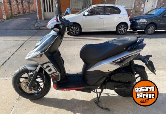 Motos - Aprilia Sr 160 2024 Nafta 2500Km - En Venta