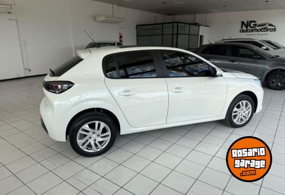 Autos - Peugeot 208 Active Pack 2023 Nafta 39000Km - En Venta