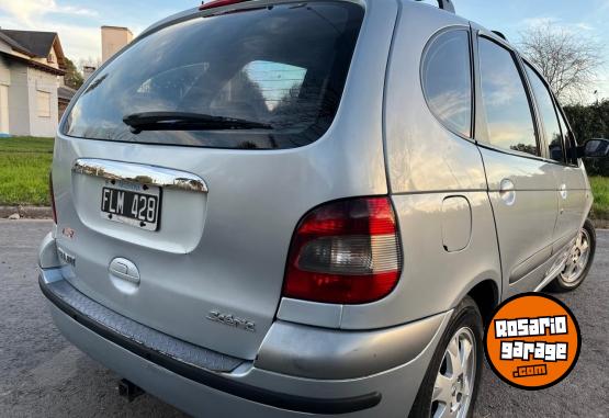 Autos - Renault Scenic privilege 2006 Nafta 111111Km - En Venta
