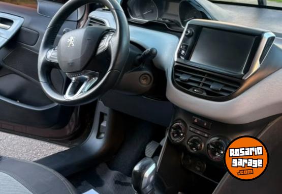 Autos - Peugeot 1.5 allure touchscreen 2013 Nafta 159000Km - En Venta