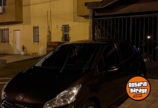 Autos - Peugeot 1.5 allure touchscreen 2013 Nafta 159000Km - En Venta