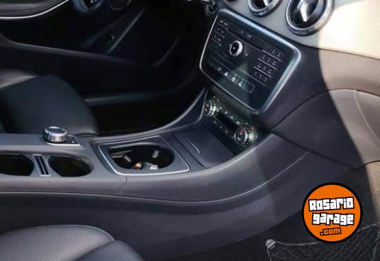 Autos - Mercedes Benz Gla 200 at 2015 2015 Nafta 84000Km - En Venta