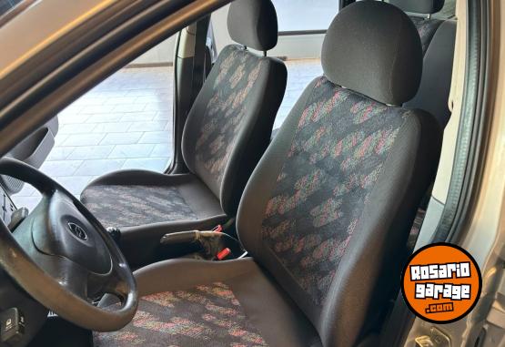 Autos - Chevrolet CORSA GL 1.8 2005 GNC 156000Km - En Venta