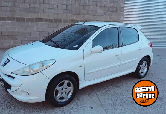 Autos - Peugeot 207 2010 Nafta 111111Km - En Venta