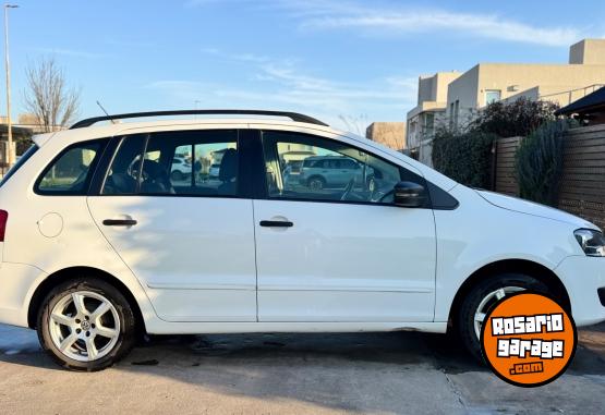 Autos - Volkswagen Suran 2013 Nafta 181000Km - En Venta