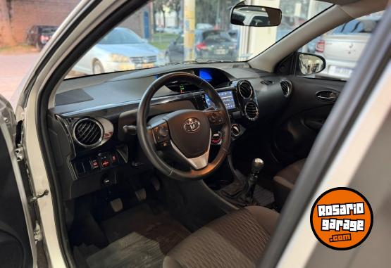 Autos - Toyota Etios XLS 1.5 2021 Nafta 55700Km - En Venta
