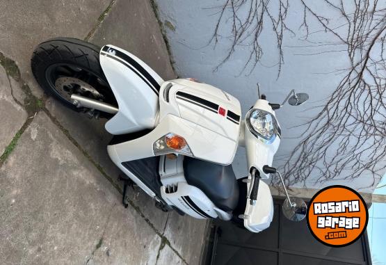 Motos - Kymco Like 125 2025 Nafta 1600Km - En Venta
