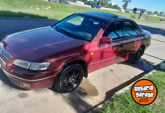 Autos - Toyota Camry 1998 Nafta 320000Km - En Venta