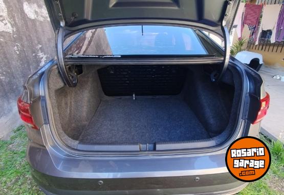 Autos - Volkswagen Virtus MSI 2019 Nafta 60000Km - En Venta
