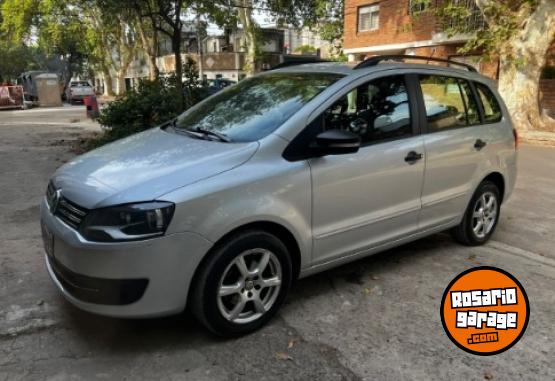 Autos - Volkswagen Suran 2012 Nafta 124700Km - En Venta