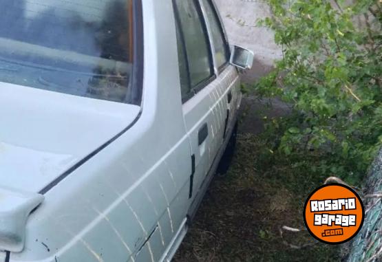 Autos - Renault 9 1989 Nafta 250000Km - En Venta
