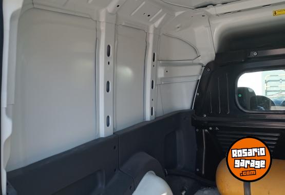 Utilitarios - Fiat NUEVA FIORINO 1.4 8V 2019 Nafta 77700Km - En Venta