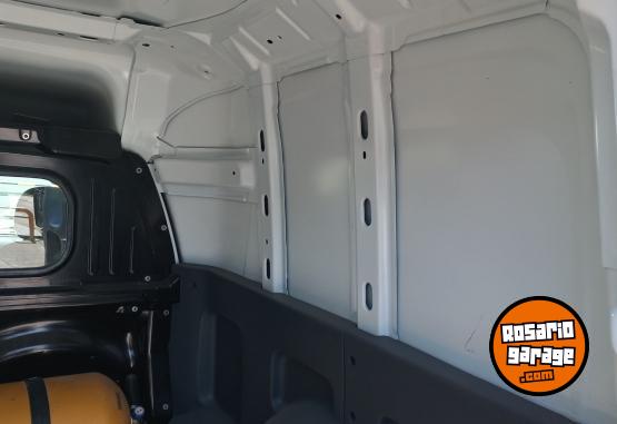 Utilitarios - Fiat NUEVA FIORINO 1.4 8V 2019 Nafta 77700Km - En Venta