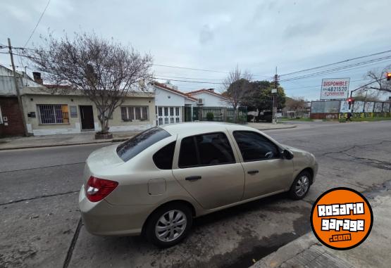 Autos - Renault Simbol 2013 Nafta 106000Km - En Venta