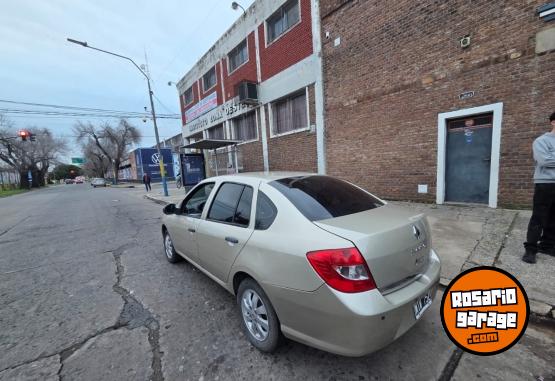 Autos - Renault Simbol 2013 Nafta 106000Km - En Venta