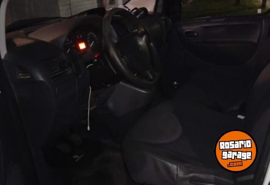 Utilitarios - Peugeot Expert 2015 Diesel 105000Km - En Venta