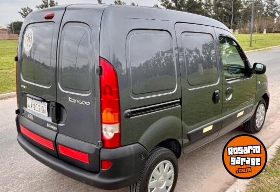 Utilitarios - Renault Kangoo 2016 Nafta 202000Km - En Venta