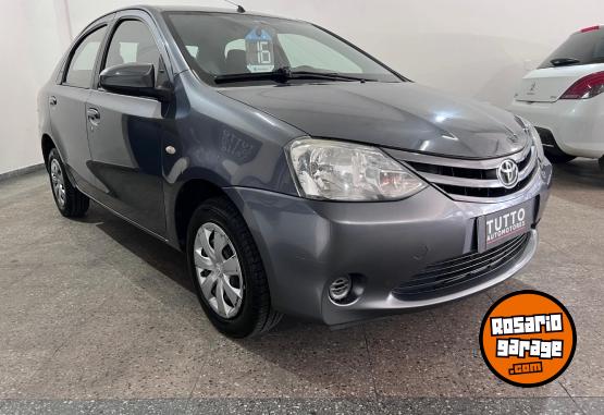 Autos - Toyota Etios xs 2016 Nafta 114000Km - En Venta