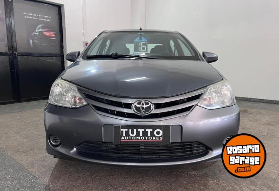 Autos - Toyota Etios xs 2016 Nafta 114000Km - En Venta
