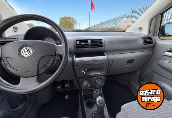 Autos - Volkswagen Suran 1.6 Highline 2009 Nafta 216000Km - En Venta