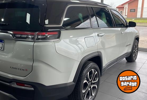 Camionetas - Jeep Commander 2025 Nafta 7000Km - En Venta