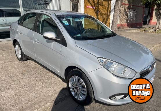Autos - Fiat Gran siena 2015 GNC 164000Km - En Venta
