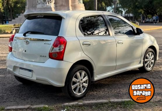 Autos - Toyota ETIOS XLS MANUAL 2017 Nafta 98000Km - En Venta