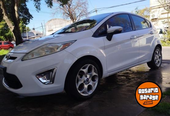 Autos - Ford Fiesta Kinectic Titanium 2011 Nafta 147500Km - En Venta