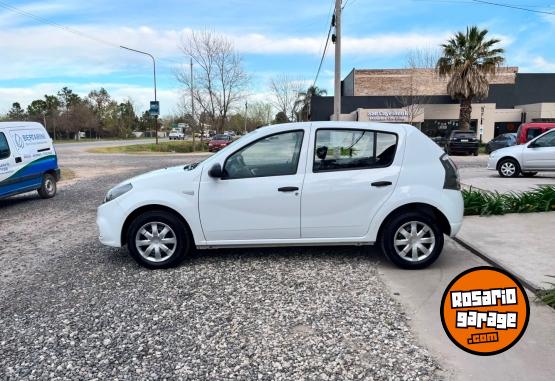 Autos - Renault Sandero authentique 1.6 2015 Nafta 87000Km - En Venta