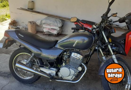 Motos - Gilera shadou 2012 Nafta 111111Km - En Venta