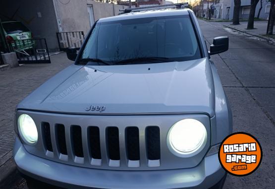 Camionetas - Jeep Patriot 2012 Nafta 142000Km - En Venta