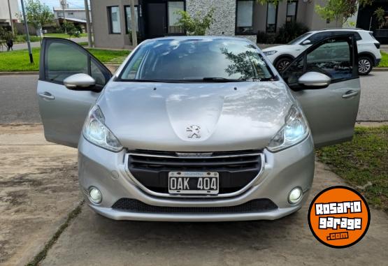 Autos - Peugeot 208 2014 Nafta 160000Km - En Venta