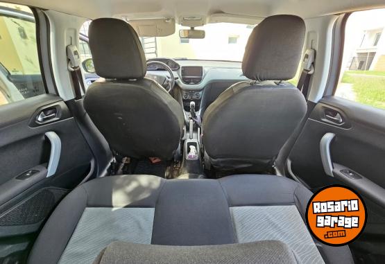 Autos - Peugeot 208 2014 Nafta 160000Km - En Venta