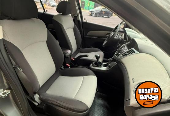 Autos - Chevrolet CRUZE LT 1.8N MT 2012 Nafta 165000Km - En Venta