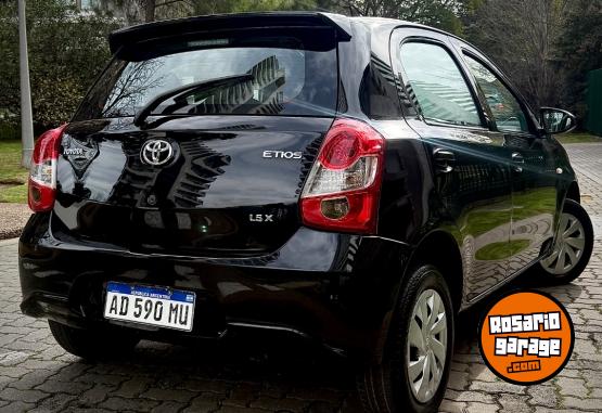 Autos - Toyota ETIOS 2019 Nafta 60000Km - En Venta