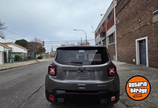 Camionetas - Jeep Renegade autom�tica sport 2022 Nafta 99000Km - En Venta