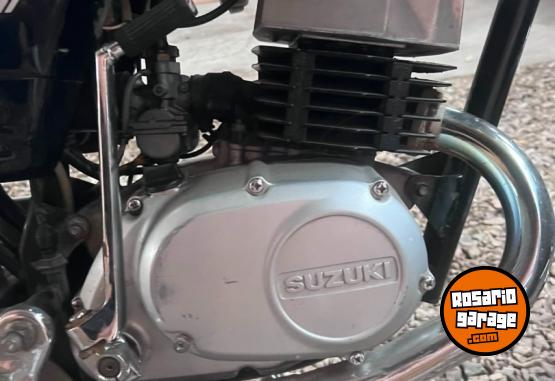 Motos - Suzuki Ax100 2013 Nafta 38200Km - En Venta