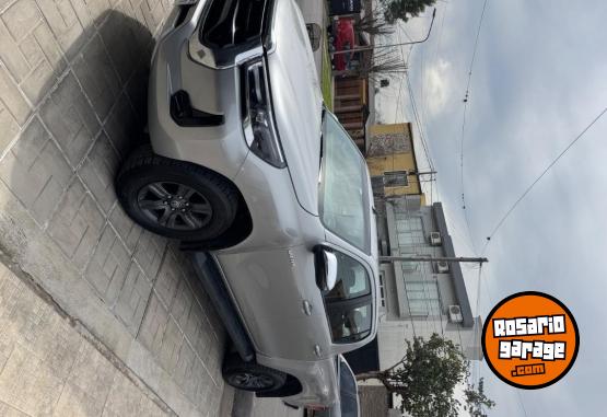 Camionetas - Toyota Hilux 2022 Diesel 35000Km - En Venta