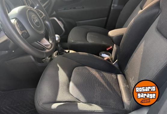 Camionetas - Jeep RENEGADE 1.8L SPORT 2017 Nafta 101000Km - En Venta