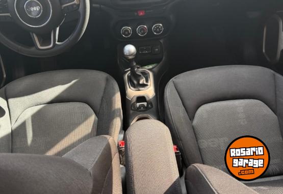 Camionetas - Jeep RENEGADE 1.8L SPORT 2017 Nafta 101000Km - En Venta