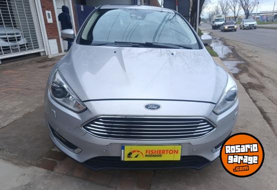 Autos - Ford FOCUS III TITANIUM 2.0 2016 Nafta 140000Km - En Venta
