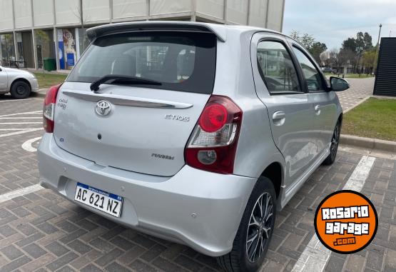 Autos - Toyota Etios 2018 Nafta 57000Km - En Venta
