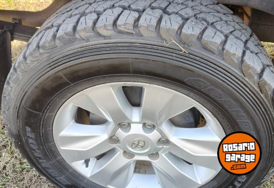 Camionetas - Toyota Hilux SRV 4x4 MT 2018 Diesel 170000Km - En Venta
