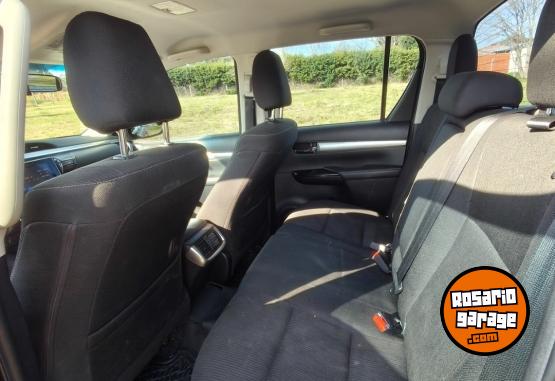 Camionetas - Toyota Hilux SRV 4x4 MT 2018 Diesel 170000Km - En Venta