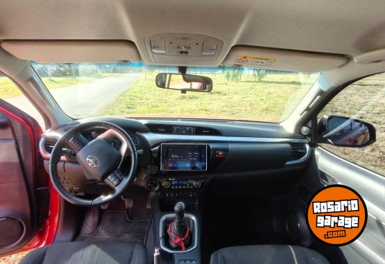 Camionetas - Toyota Hilux SRV 4x4 MT 2018 Diesel 170000Km - En Venta