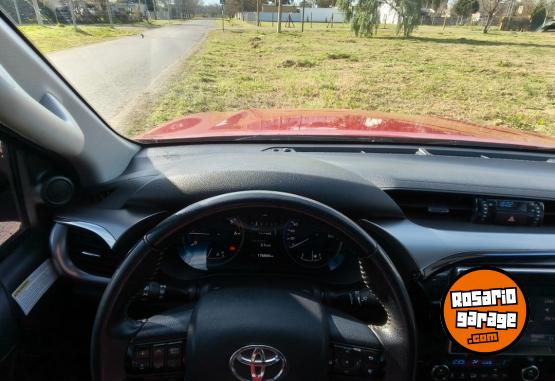 Camionetas - Toyota Hilux SRV 4x4 MT 2018 Diesel 170000Km - En Venta