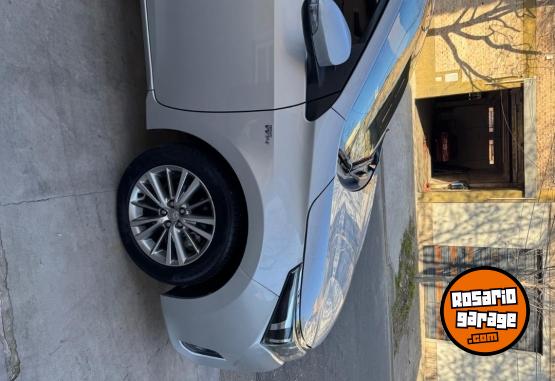 Autos - Toyota Corolla Seg 2014 Nafta 75000Km - En Venta