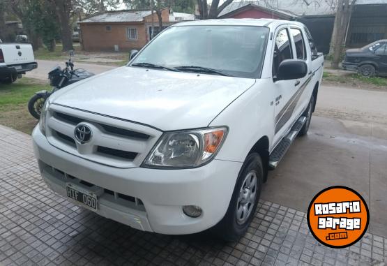 Camionetas - Toyota HILUX 2.5D 2008 Diesel 177000Km - En Venta