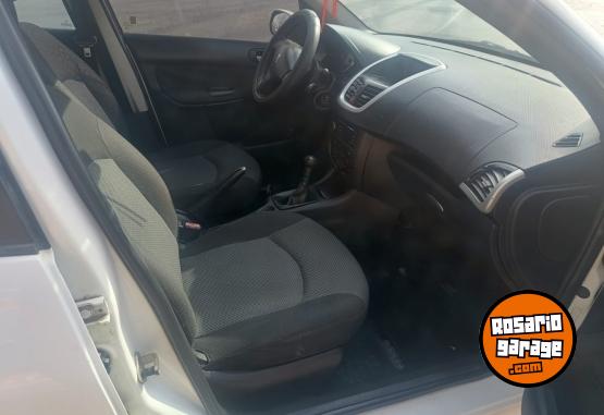 Autos - Peugeot 207 4 PUERTAS 2012 Nafta 150000Km - En Venta