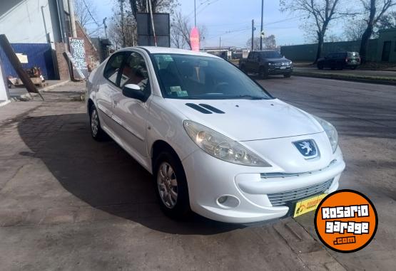 Autos - Peugeot 207 4 PUERTAS 2012 Nafta 150000Km - En Venta